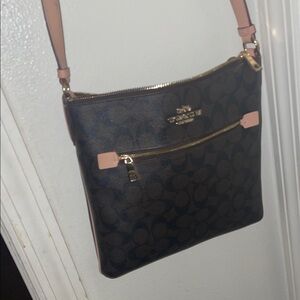 Coach Rowan file bag(make me an offer!!)